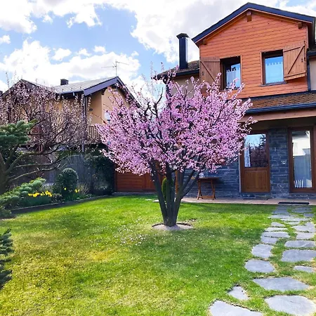 Bonita Con Gran Jardin * Osseja