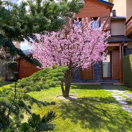 Bonita Con Gran Jardin Holiday home