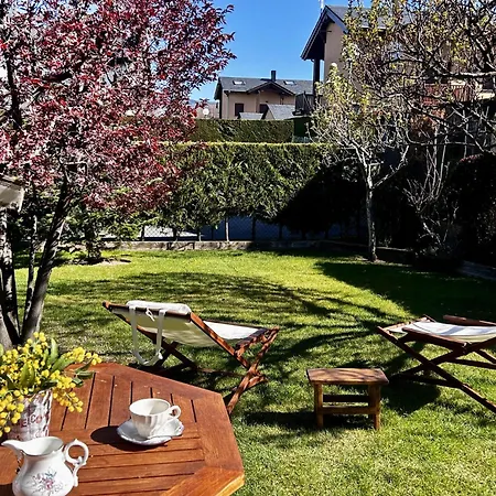 Bonita Con Gran Jardin Holiday home *